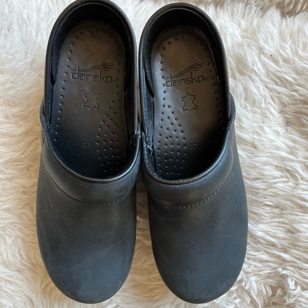 DANSKO Professional Clog in Solid Black Sz 37